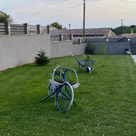 Апартаменты Mara *